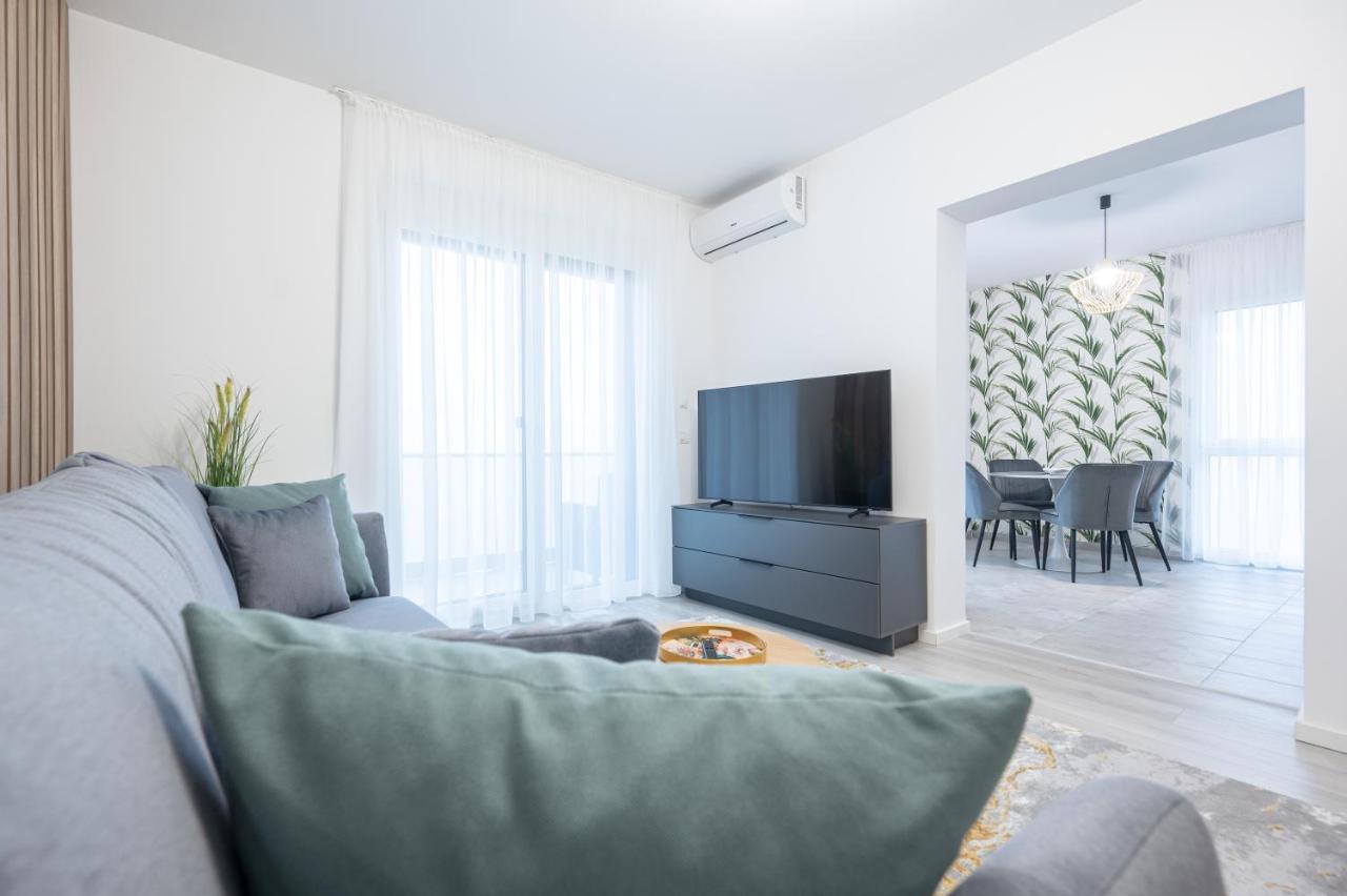 Ferienwohnung Rosewood Gold Oradea Exterior foto