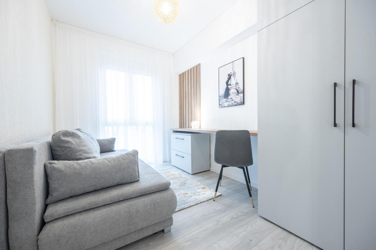 Ferienwohnung Rosewood Gold Oradea Exterior foto