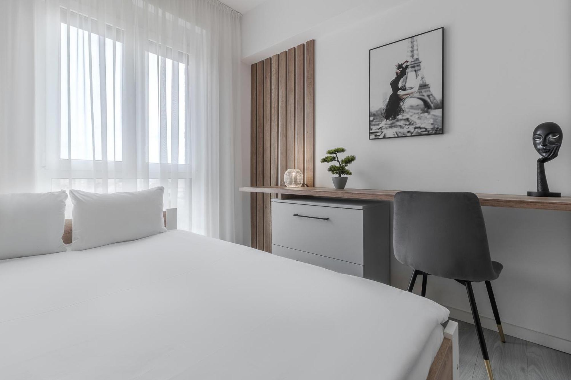 Ferienwohnung Rosewood Gold Oradea Exterior foto